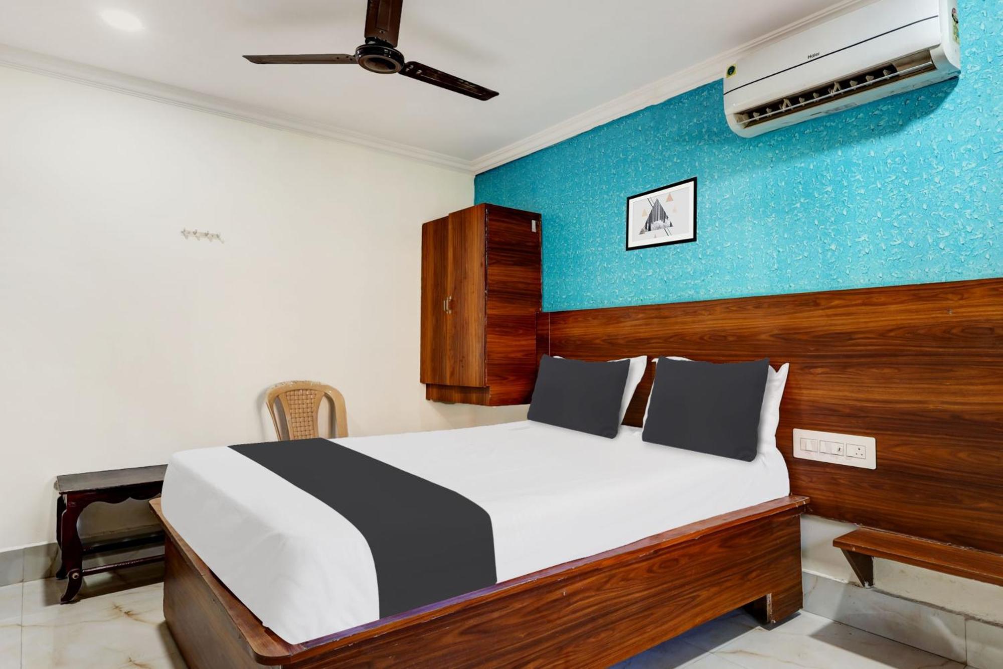 Hotel O Gangothri Lodge Visakhapatnam Zewnętrze zdjęcie