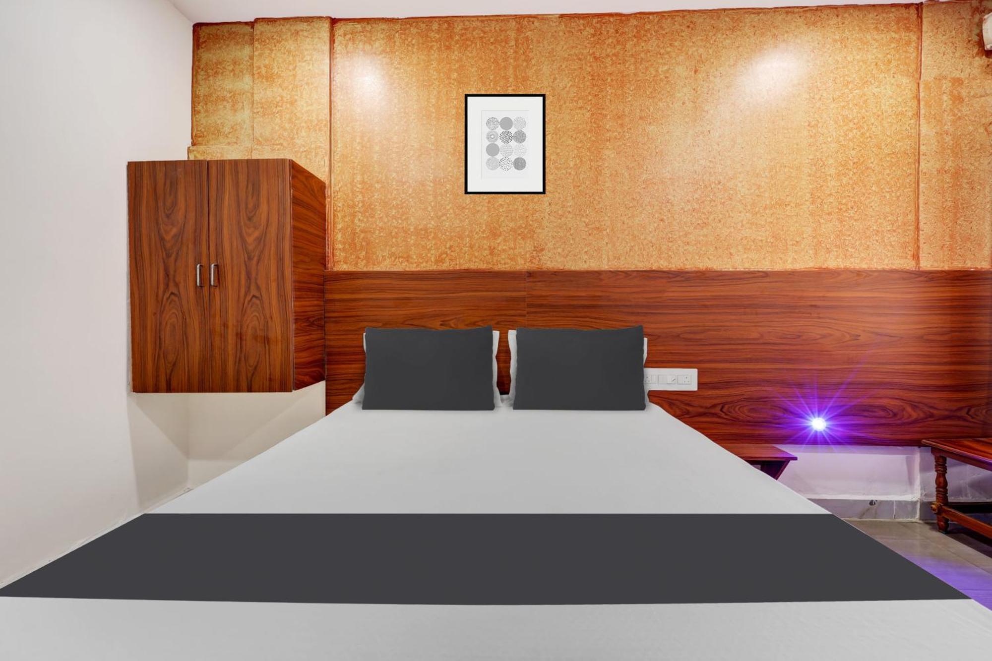 Hotel O Gangothri Lodge Visakhapatnam Zewnętrze zdjęcie
