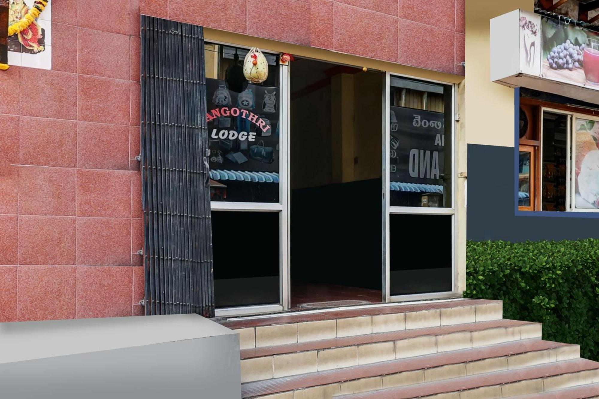 Hotel O Gangothri Lodge Visakhapatnam Zewnętrze zdjęcie