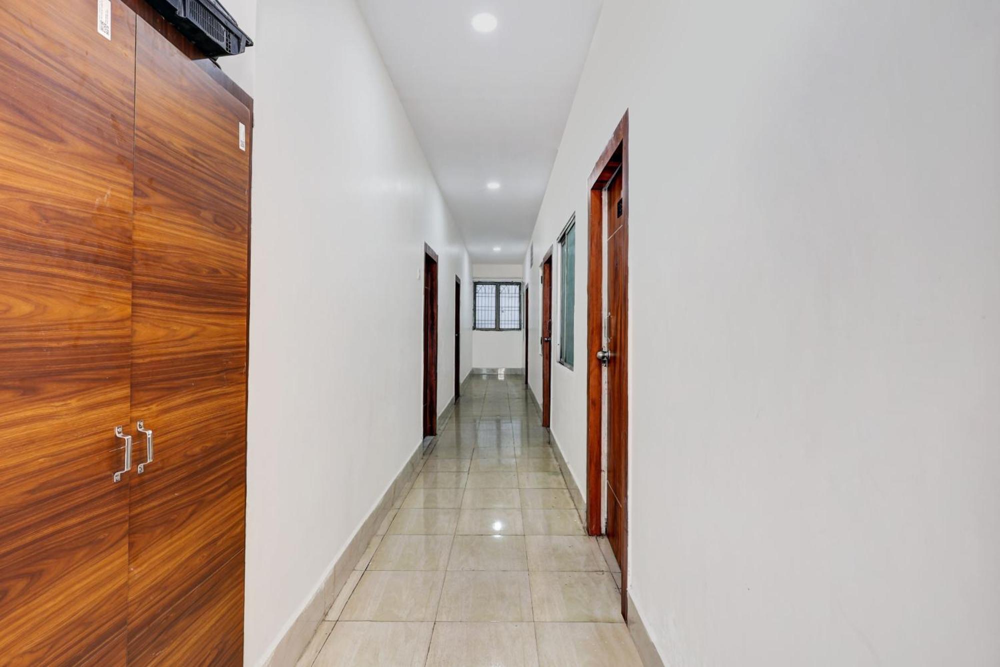 Hotel O Gangothri Lodge Visakhapatnam Zewnętrze zdjęcie